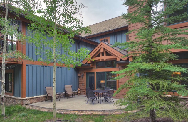 Ski-in 2br W/luxe Decor Steps To Winter Activities 2 Bedroom Townhouse by RedAwning