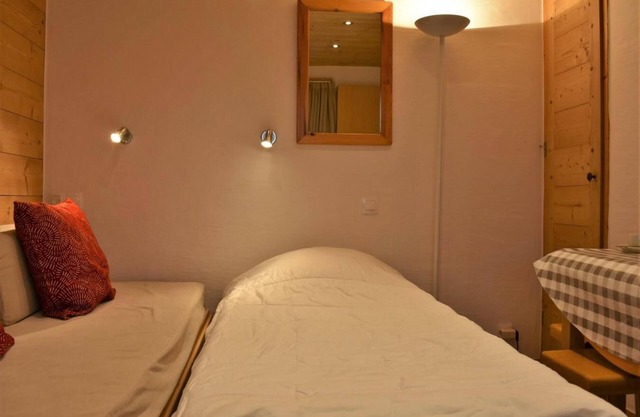 Ski-in/ski-out & foot of the slopes, 1st floor, ski locker, 16m², Méribel