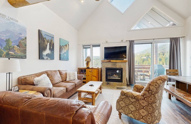 Ski-in/ski-out townhome with WiFi & W/D