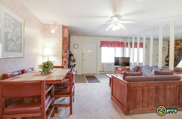 Ski/MTB/Golf Condo (#116) - Slope side | Mountain & golf course views | Walk-in access!