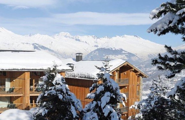SKI ON FOOT DUPLEX 4 BEDROOMS 90 M2 IN THE HEART OF PARADISKI WITH MONT BLANC VIEW