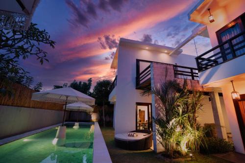 Skyfall Luxury Beach Villa