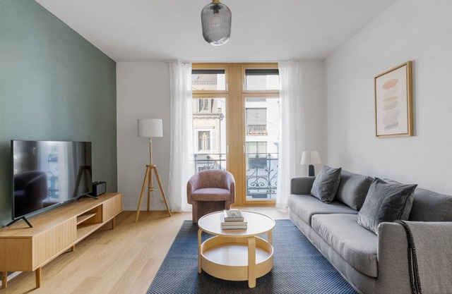 Sleek Gundeldingen 3 Room w/Storage, nr Basel Main Stn, by Blueground