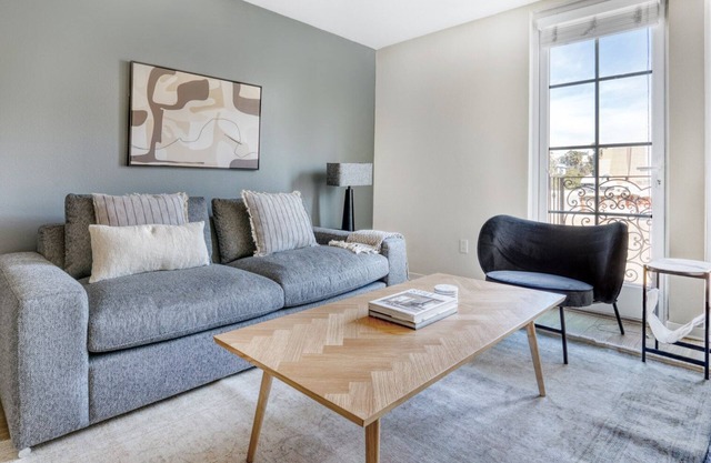Sleek Little Italy 1BR w/Gym, BBQ & Pool, nr light rail, by Blueground
