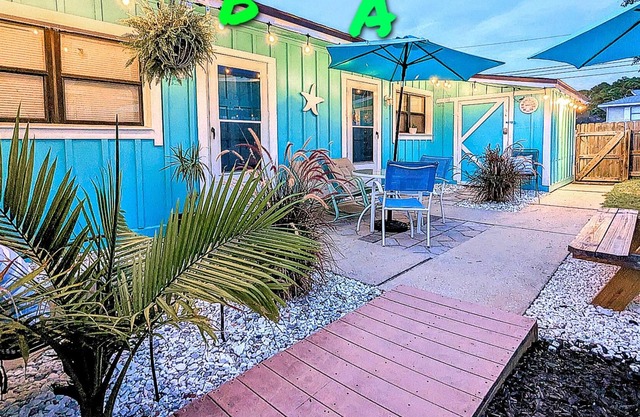 Sleep 6 comfortably, steps from the Beach!