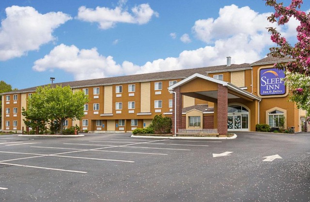 Sleep Inn & Suites Niantic North