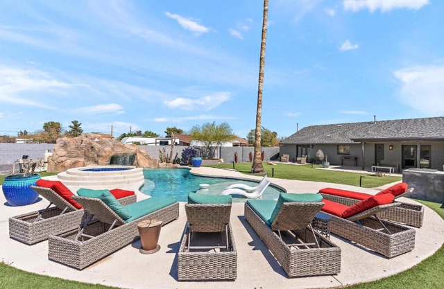 Sleeps 20 Heated Pool Games Fire Pit Dog Friendly