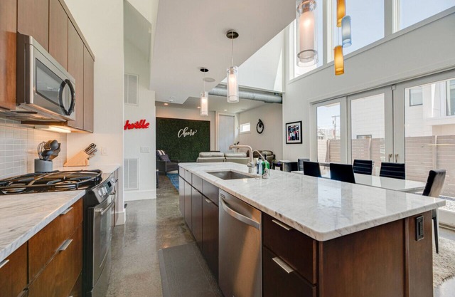 Sleeps 36!; Hot tub! Side By Side Units!