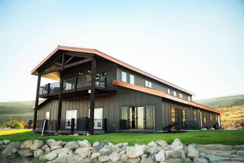 Sleeps 40, Pool House
