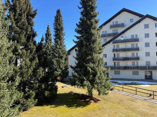 Slope-Side Mountain Apt Sleeps 4