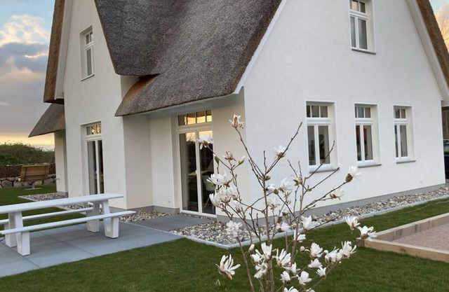 small boulder Comfortable Vacation Home