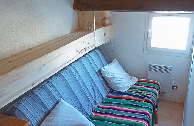 Small house 300 m from the beach with terrace and shared swimming pool, secure residence