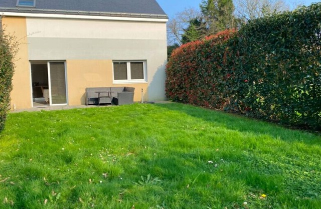 Small House With Garden In The Heart Of Pluneret