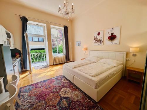 SMARAGD - kleines Apartment mit Balkon - direkt im Zentrum