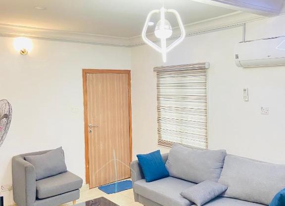 Smart 1 bedroom apartment in Yaba with WiFi