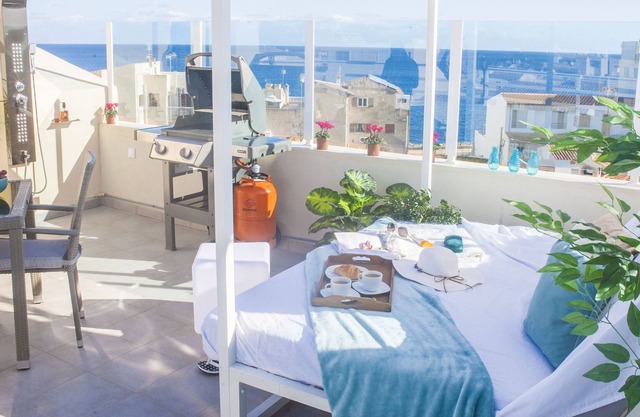 SMILE APARTMENT WITH SEA VIEWS IN S'ILLOT 5 MINUTES FROM THE BEACH