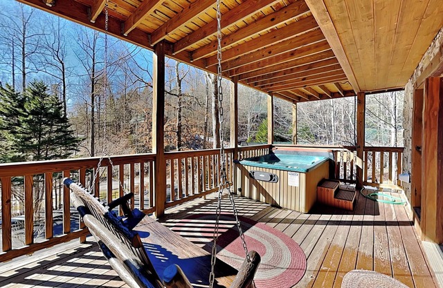 Smoky Bear Hideaway