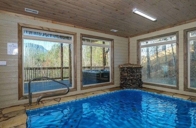 Smoky Mountain Joy - Private Pool, Theater & Games