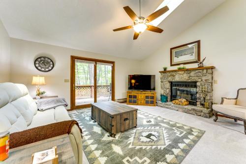 Smoky Mtn Cabin, 7 Mi to Cataloochee Ski Area!
