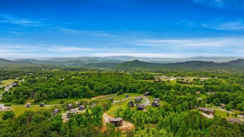 Smoky Oasis, Hot Tub, Luxury Sauna, Fire Pit, Arcade Games, Free Pets