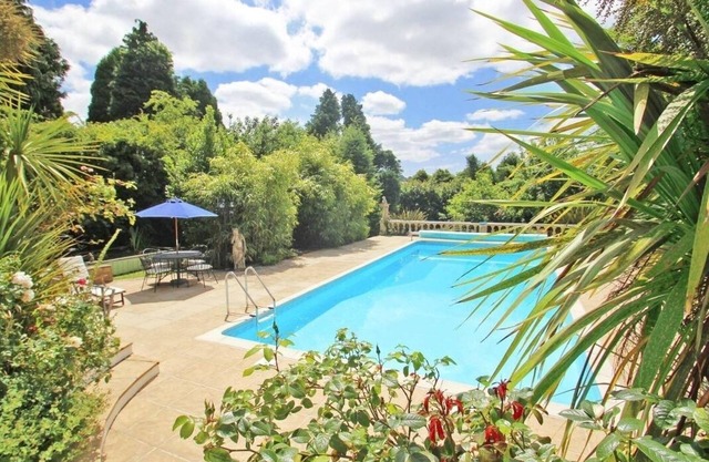 SMUGGLERS COTTAGE, family friendly, with pool in Looe