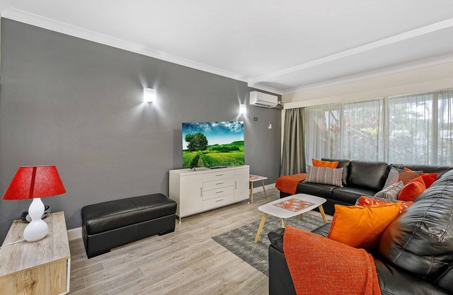 Smugglers On The Beach 1 Bedroom Apartment