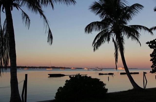 'Snead Island Tree House' Waterfront Apartment on 2 Acre Lot