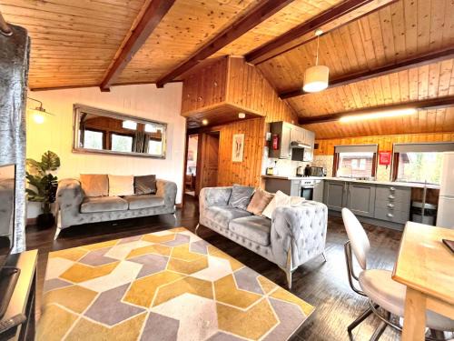 Snowdrop 9 Hot Tub-Woodlandlodges-Pembrokeshire