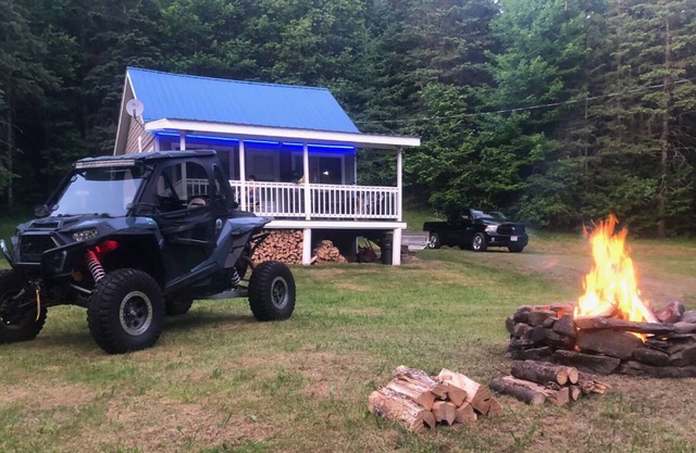 Snowmobile/ ATV direct access Rental cabin