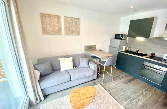 SOBNB PEARL - Studio Neuf avec terrasse au centre-ville