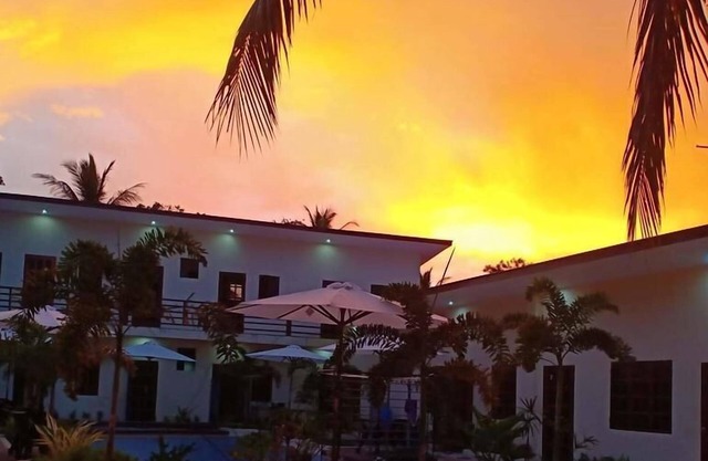 Softstone Resort