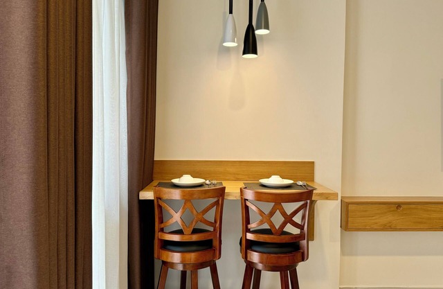 SOHO Residence & Hotel, District 1,n Apartment with King bed, walk to Bui Vien.
