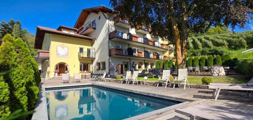 Solaia Hotel & Guesthouse