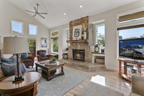 Solamere Drive Home at Deer Valley Resort - 6 Bedroom Home with Hot Tub #3220 home