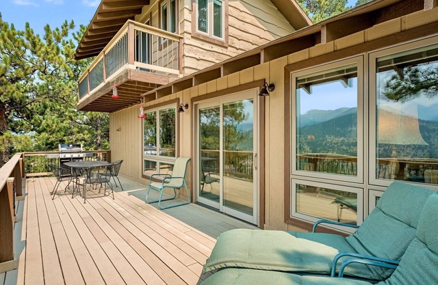 Solitude Vacation Home At Windcliff 3 Bedroom Home by RedAwning