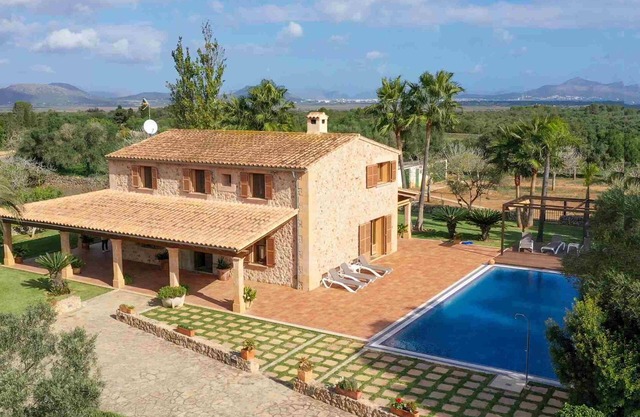 Son Auba, villa with private pool