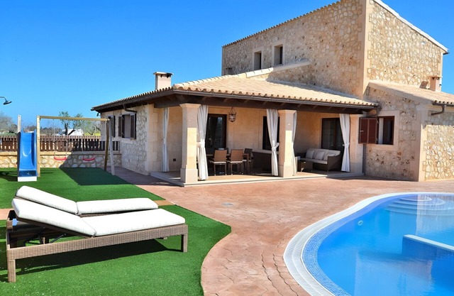 Son Costa 065 wonderful finca with private pool, children's area, air conditioning and barbecue