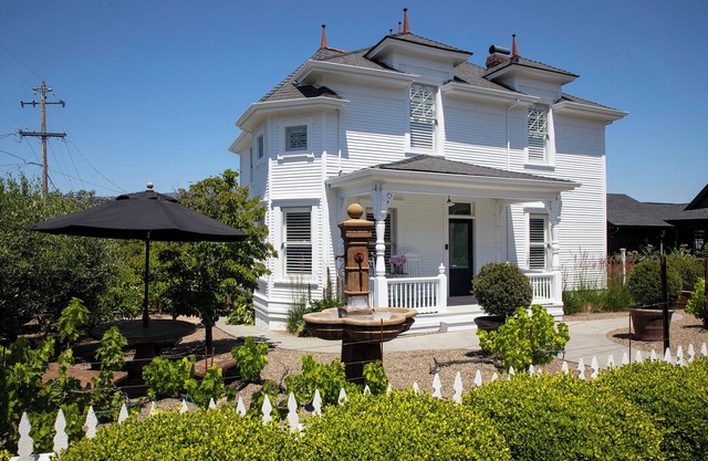 Sonoma County Historic Home With Pool; 5 Min Walk to Cyrus, Diavola & Catelli's