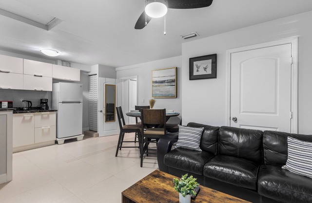 Soothing cottage Next to Brickell