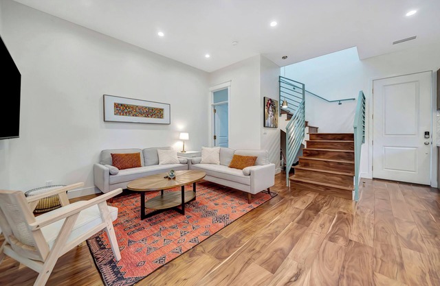 Sophisticated 3BR Home w/Oak Tree, Fire Pit & BBQ