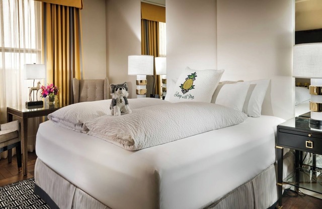 Sophisticated San Francisco Room Steps Away from Union Square