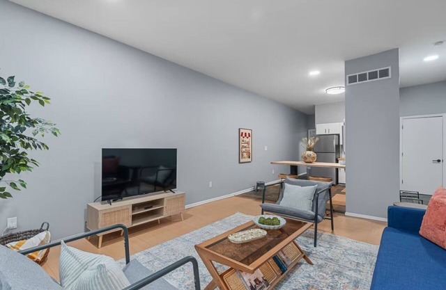 Soulard Gem: Stunning Casa in PRIME Spot!