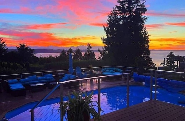 Sound & Mountain View Oasis: Heated Pool & Hot Tub