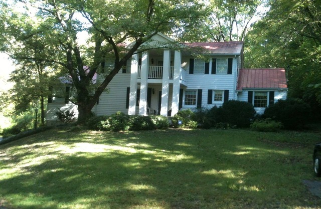 Southern Charm meets Old World Hospitality