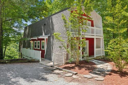 Southern Oak at Chalet Village - 5 Minutes from Gatlinburg and National Park