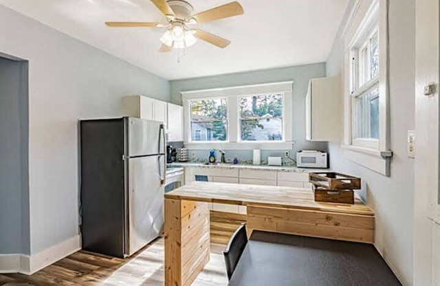 Southern Serenity-3br w Fenced Yard