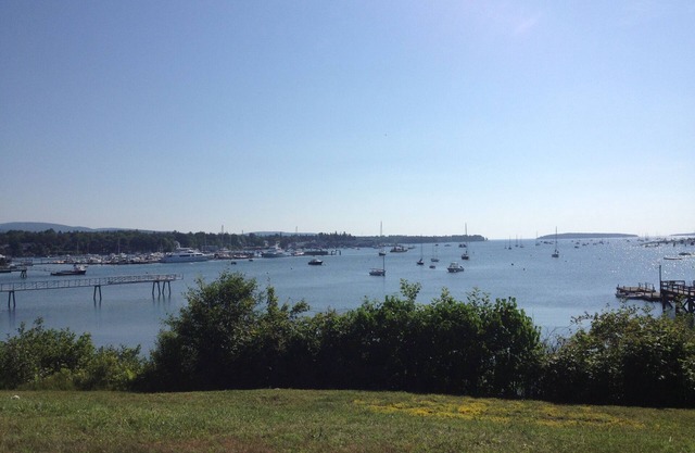 Southwest Harbor Gateway to Acadia National Park: Tranquil & Spacious
