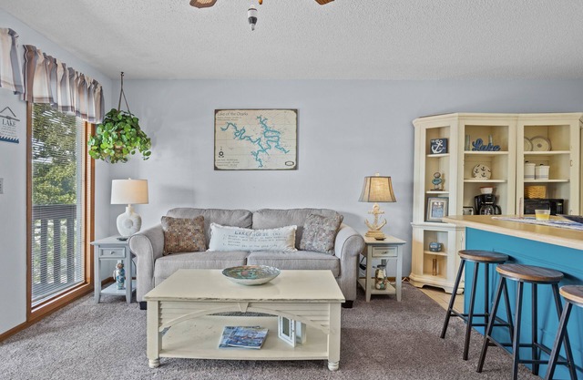 Southwood Shores 217-2C - Cozy Condo in Great Location!