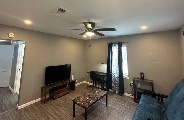 Spacious 2 Bedroom Apartment in the Heart of San Antonionn