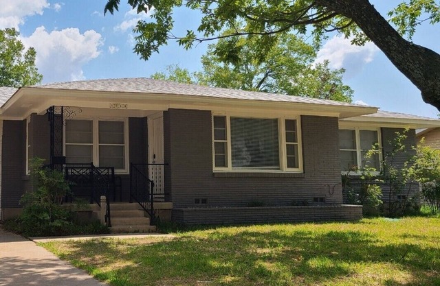 Spacious 2BR Duplex | Near Baylor Scott & White